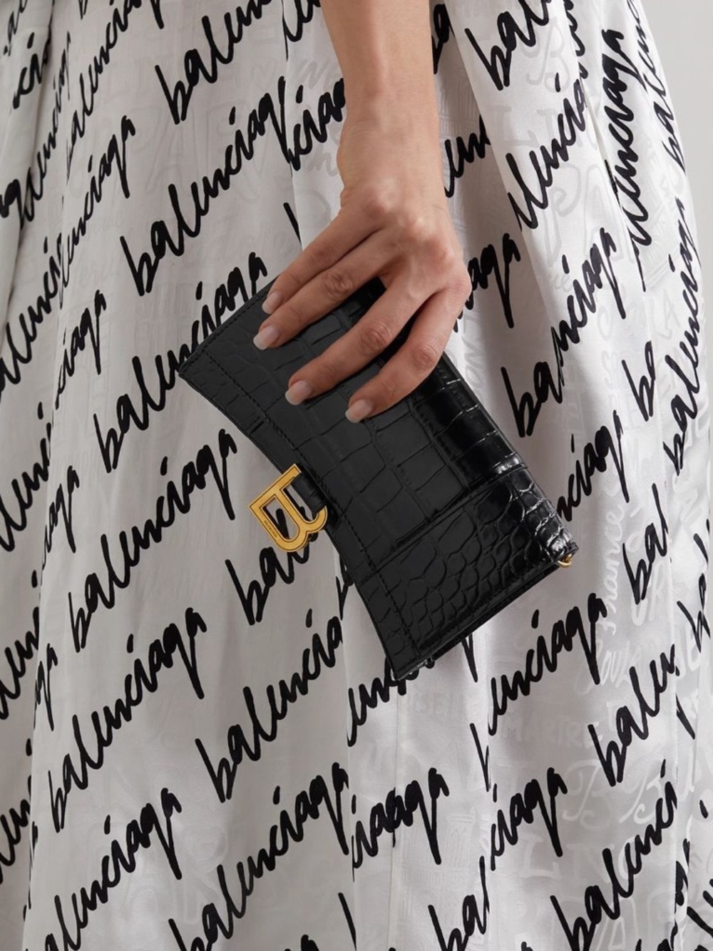 Balenciaga: Black Croc Hourglass Bag (Like New) - Picture 3 of 15